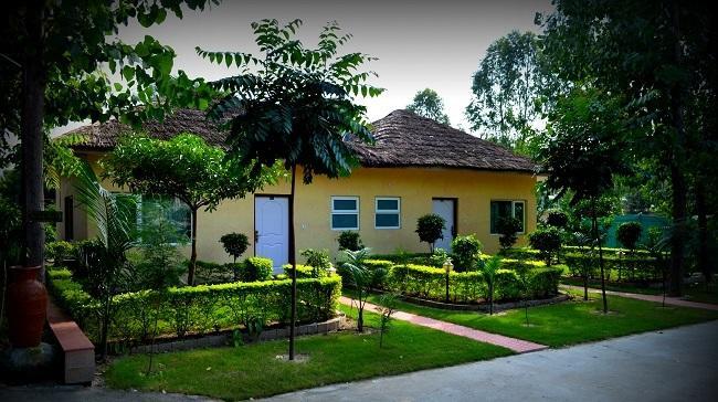 Kangs Nirvana Resorts And Spa Mahalpur Exterior photo